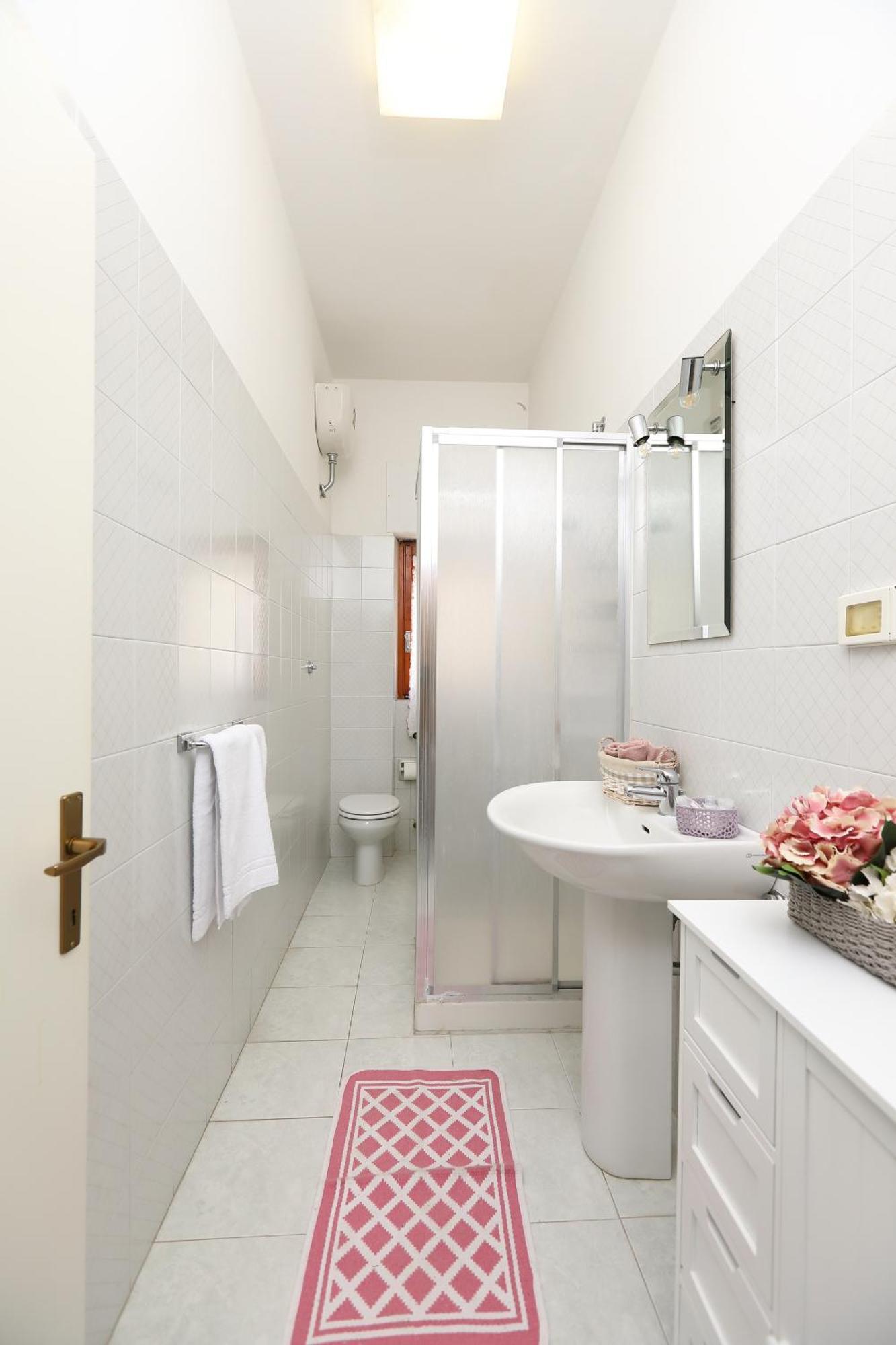 Triple Room,1529063038:JPEG